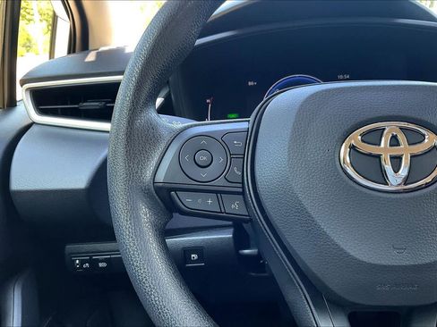 Used 2026 Toyota Corolla LE FWD image 23