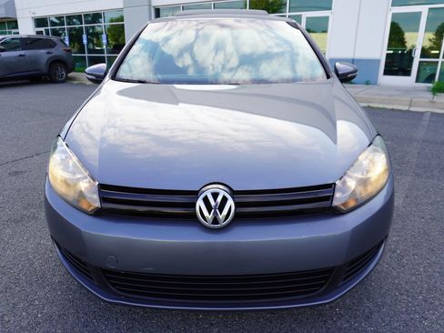 Used 2011 Volkswagen Golf 2-Door FWD image 2