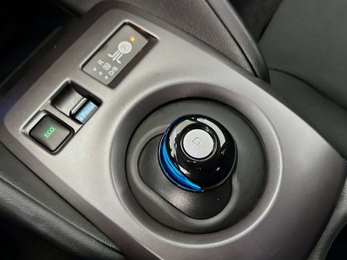 Used 2024 Nissan Leaf S FWD image 25