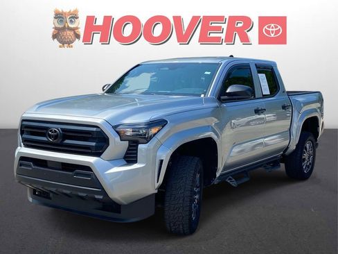 Used 2025 Toyota Tacoma SR RWD image 5