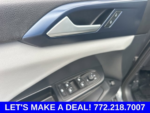 Certified 2023 Volkswagen Taos SE w/ Panoramic Sunroof Package FWD image 19