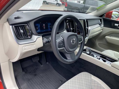 Used 2022 Volvo XC60 B5 Momentum AWD/4WD image 27