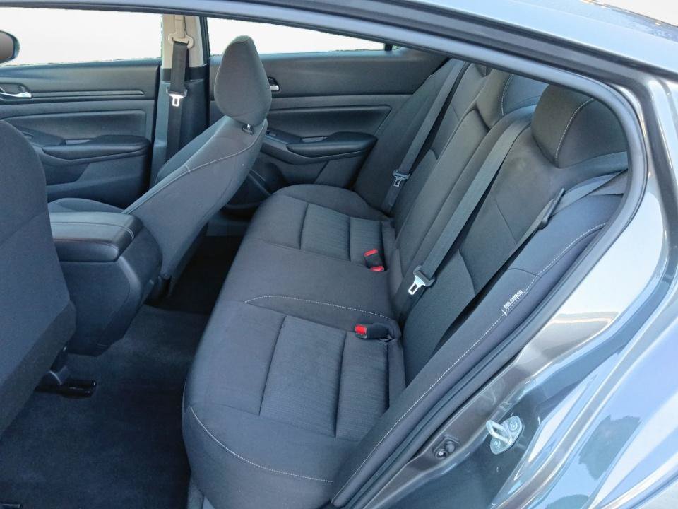 Used 2021 Nissan Altima 2.5 S FWD image 16