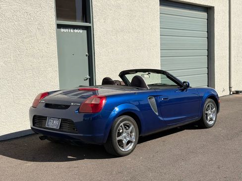 Used 2001 Toyota MR2 image 6