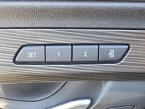 Used 2024 GMC Terrain SLT FWD image 16