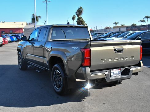 Used 2024 Toyota Tacoma TRD Sport image 6