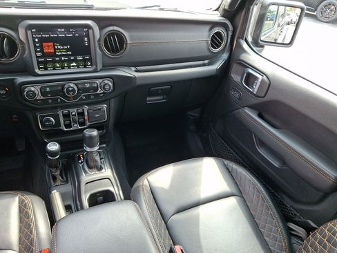 Used 2021 Jeep Gladiator Overland AWD/4WD image 17