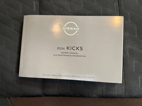 Used 2024 Nissan Kicks SR FWD image 28