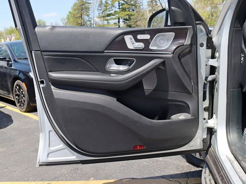 Used 2020 Mercedes-Benz GLE 350 4MATIC image 38