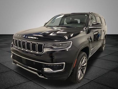 Certified 2024 Jeep Wagoneer L Series III w/ Premium Group I AWD/4WD image 3