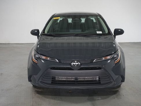 Used 2024 Toyota Corolla LE image 2