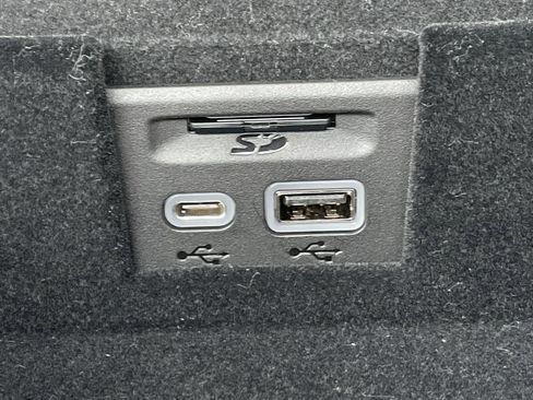 Certified 2023 Cadillac XT5 Premium Luxury w/ LPO, Floor Liner Package image 27