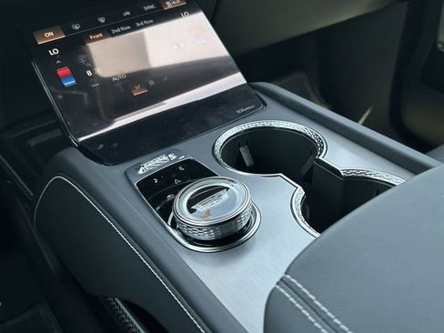 New 2026 Cadillac Vistiq Luxury image 22