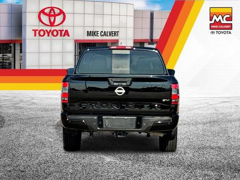 Used 2023 Nissan Frontier SV w/ SV Convenience Package RWD image 4