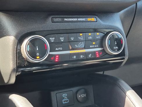 Used 2022 Ford Escape SE w/ SE Sport Appearance Package FWD image 14