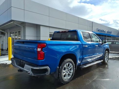 Used 2023 Chevrolet Silverado 1500 LTZ w/ LTZ Premium Package image 7