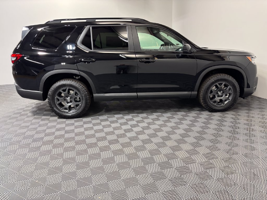 New 2026 Honda Pilot TrailSport image 7