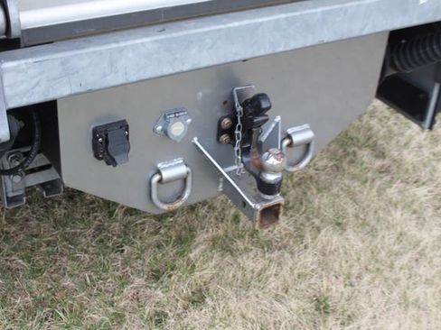 Used 2022 Ford F550 2WD Crew Cab Super Duty w/ XLT Value Package image 12