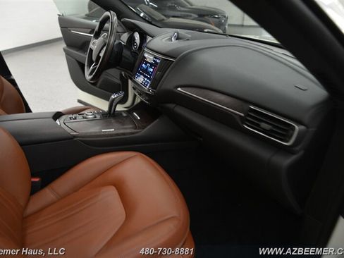 Used 2022 Maserati Levante GT image 20