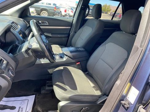 Used 2018 Ford Explorer XLT w/ Equipment Group 201A AWD/4WD image 14