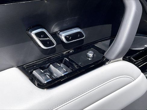 New 2026 Land Rover Range Rover Sport SE image 22