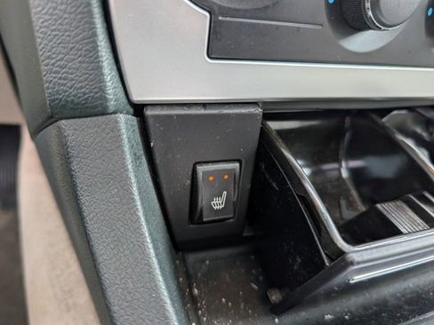 Used 2005 Chrysler 300 C w/ Navigation & Sound Group II image 5