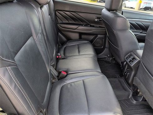 Used 2020 Mitsubishi Outlander GT image 12