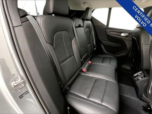 Certified 2025 Volvo XC40 B5 Core image 35