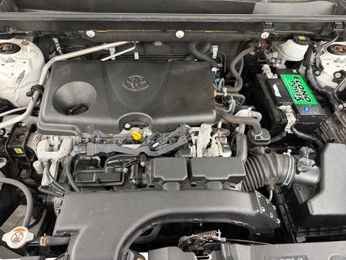 Used 2019 Toyota RAV4 XLE w/ Convenience Package AWD/4WD image 29