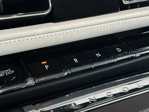 New 2026 Lincoln Aviator Black Label w/ Jet Appearance Package image 22