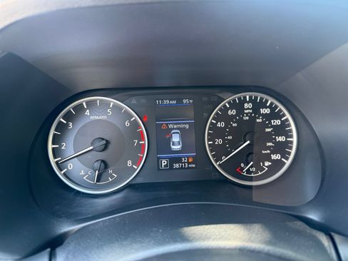 Used 2025 Nissan Sentra S FWD image 36