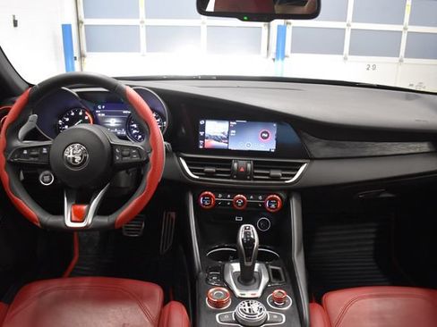 Used 2023 Alfa Romeo Giulia Sprint AWD/4WD image 5