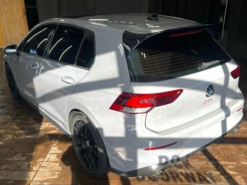 Used 2022 Volkswagen GTI SE image 3