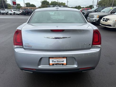 Used 2016 Chrysler 300 S AWD/4WD image 4