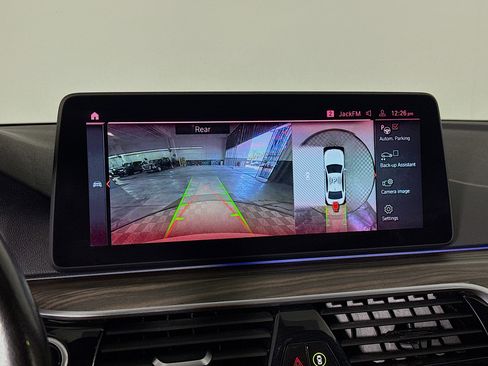 Used 2021 BMW 530i w/ Premium Package image 19