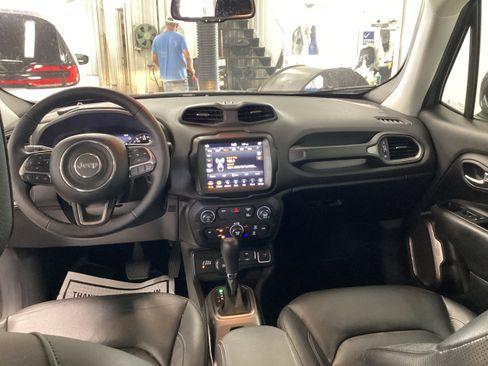 Used 2022 Jeep Renegade Limited AWD/4WD image 17
