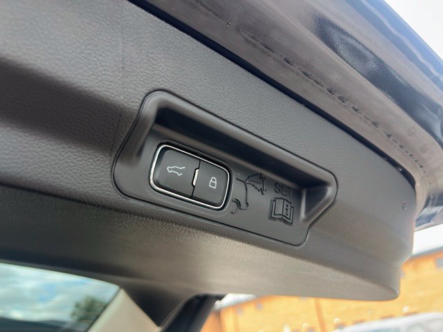 Certified 2025 Ford Explorer Active w/ Active Comfort Package AWD/4WD image 23