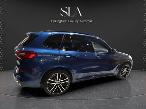 Used 2019 BMW X5 xDrive40i w/ M Sport Package AWD/4WD image 4