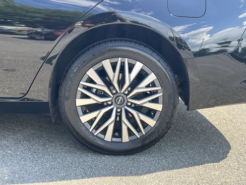 Used 2025 Nissan Altima 2.5 SV AWD/4WD image 31