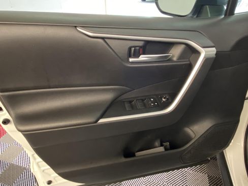 Used 2019 Toyota RAV4 XLE w/ Convenience Package AWD/4WD image 20