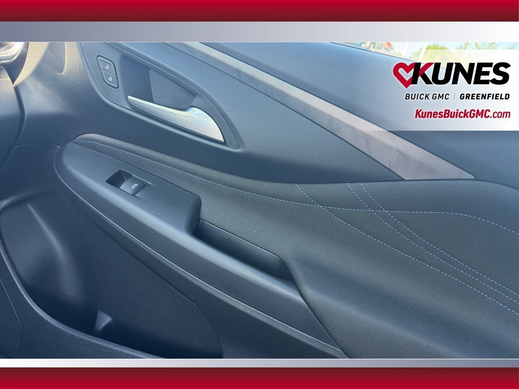 New 2026 Buick Envista Sport Touring w/ Convenience I Package FWD image 33
