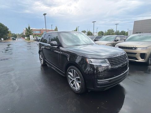 Used 2025 Land Rover Range Rover SE AWD/4WD image 7