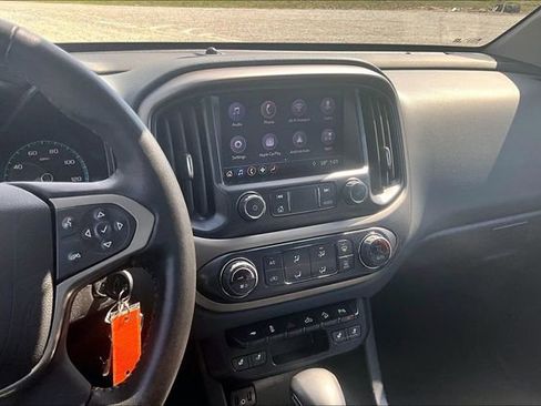 Used 2022 Chevrolet Colorado Z71 AWD/4WD image 6