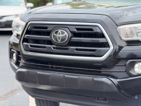 Used 2019 Toyota Tacoma SR5 RWD image 10