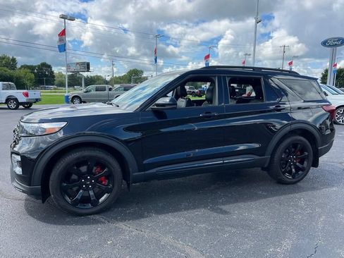 Certified 2023 Ford Explorer ST w/ Equipment Group 401A AWD/4WD image 3