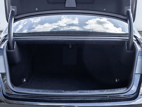 Used 2015 Hyundai Genesis 5.0 w/ Option Group 05 RWD image 17
