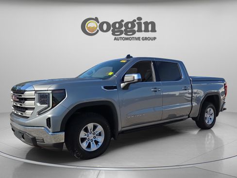 Used 2023 GMC Sierra 1500 SLE AWD/4WD image 1