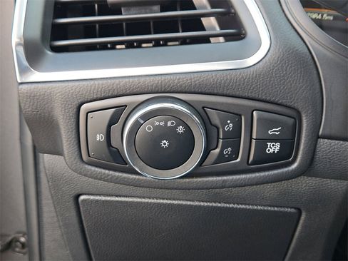 Used 2024 Ford Edge Titanium image 25