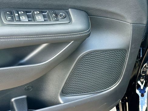 New 2026 Chrysler Pacifica Limited w/ S Appearance Package FWD image 19