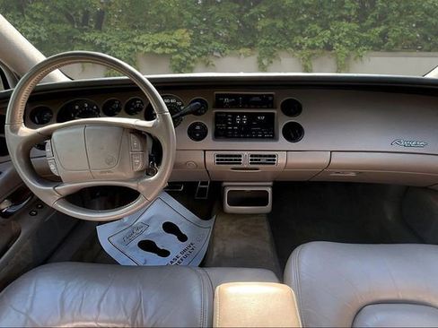 Used 1995 Buick Riviera Supercharged Coupe FWD image 7
